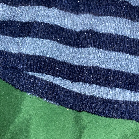 Sparkly light and dark blue cropped tank -GAP - Picture 4 of 4